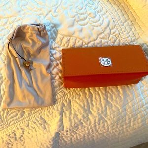 Tory Burch Sunglass accessories